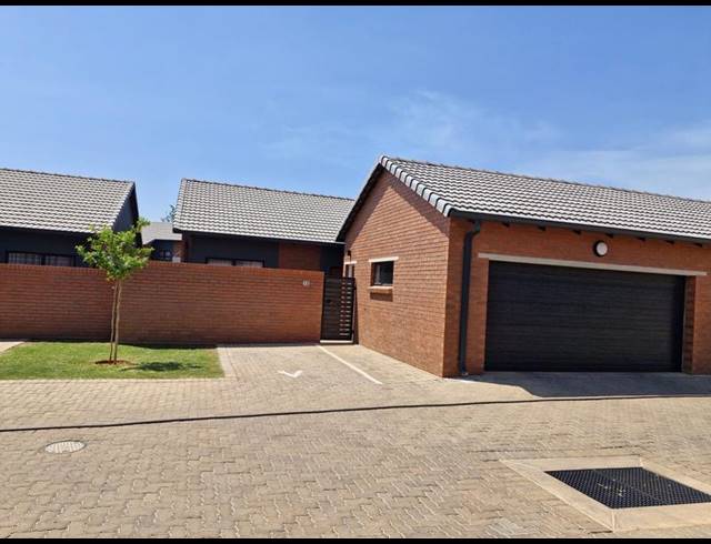 3 BEDROOM HOUSE FOR SALE IN OLYMPUS AH